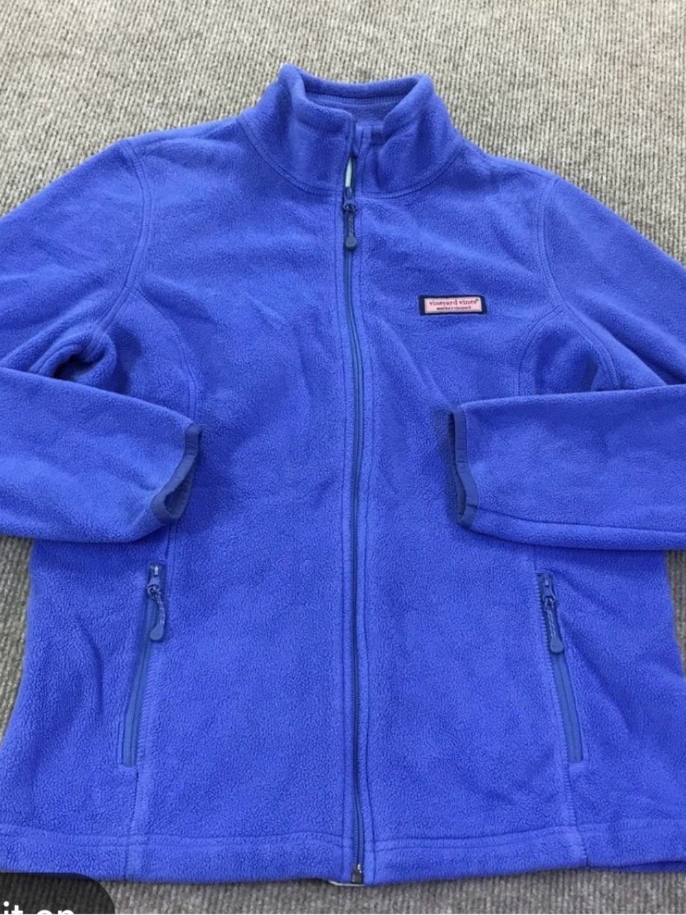 Vineyard Vines Women’s
Periwinkle Fleece Full Zip Medium W/Whale